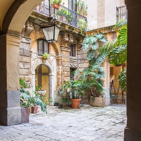 Lo Scrigno Di Ballaro' Palermo Exterior photo