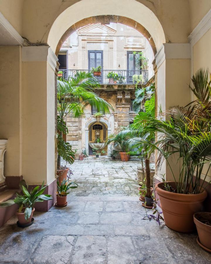 Lo Scrigno Di Ballaro' Palermo Exterior photo